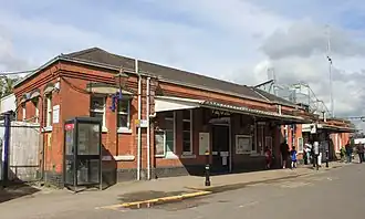 Main entrance to Goring & Streatley station