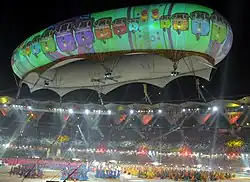 Singers' performances at the closing ceremony (Aerostat showcases Indian culture)