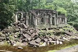 One of the raised libraries of the outer enclosure.