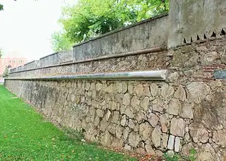 Detail of the welt on the curtain wall