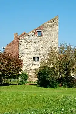 Griffon du Bois Tower