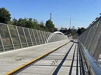 a pedestrian and bike path on Blumenaur Bridge