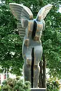 A statue at Palisády Street.