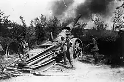 A 17 cm SK L/40 in action near the Marne