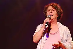 Buarque performing in 2008