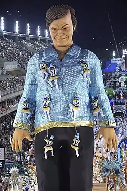 Float with a giant Lemuel Gulliver