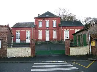 The town hall in Dominois