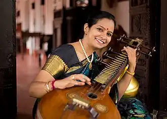 Jayanthi Kumaresh with the Saraswathi veena