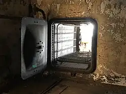 A large autoclave to sanitize mattresses[105]