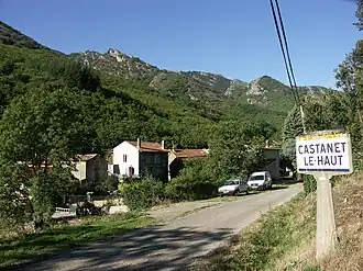 The road into Castanet-le-Haut