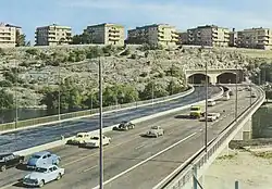 Fredhäll tunnel in 1966, shortly after opening. Notice that only one roadway is used