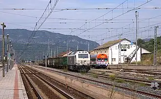 Platforms and tracks at the station