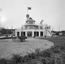 Pavilion De Bloemert
