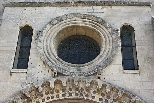 Romanesque oculus of the Église Sainte-Anne de Gassicourt&nbsp;[fr], Mantes-la-Jolie, France