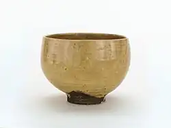 circle shape (鉄鉢形, Wa-nari)