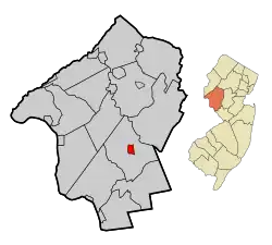 Location of Flemington in Hunterdon County highlighted in red (left). Inset map: Location of Hunterdon County in New Jersey highlighted in orange (right).