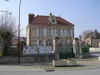 City hall of Isle-Aumont