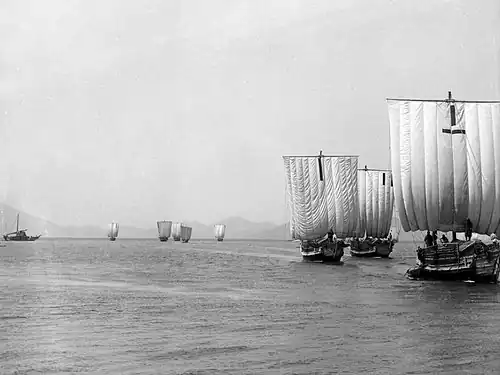 The Kitamaebune carried cotton northwards. Tanmono-based sails, c. 1900