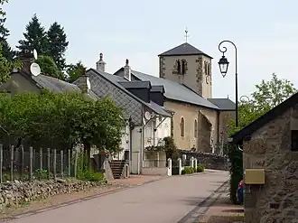 The church and surroundings in La Celle-en-Morvan