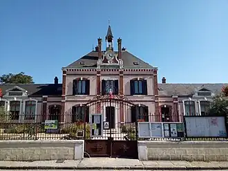 The town hall in Saint-Martin-de-Nigelles