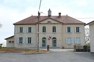 The town hall in Alièze