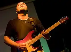 Sfogli performing in 2008