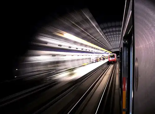 Trains at Trinidad metro station