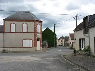 The town hall in Mondreville