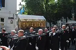 During the procession at Grote Looiersgracht, 2011