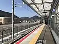 The platform in March 2017, looking west toward Aki-Kameyama