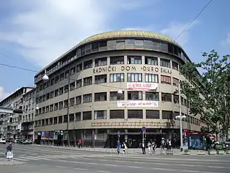 Television Zagreb building: Four-story, curved grey building