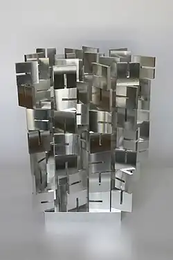 Radoslav Kratina, Square elements with a notch (undated)