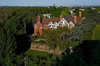 Redcourt, Armadale, Victoria