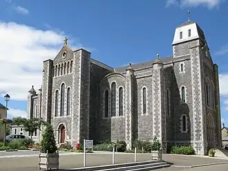 The church in Saint-Ouën-des-Toits