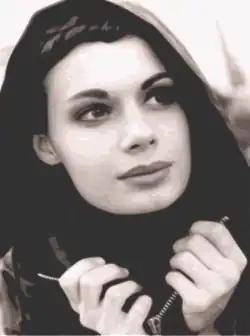 Same photograph vectorized with Inkscape's "Trace Bitmap" function, based on potrace, 1.05 MB