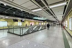 Line 3 concourse