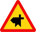 207j: Road junction with priority