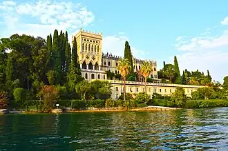 Villa Borghese-Cavazza on the Isola del Garda
