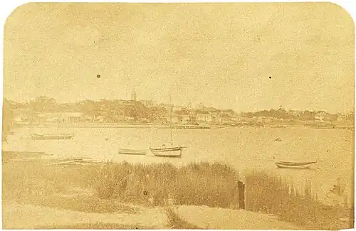 Perth, showing the principal public buildings.