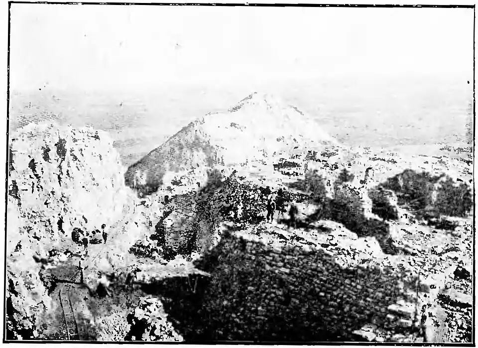 Fig. 5 - Southwest Wall of II Stratum