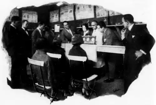 Demonstration of Apparatus Used by Scientists to Measure the Subjects' Powers of Observation; Many Industries Use Such Tests in Picking New Employes